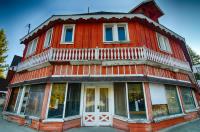 Fawnskin Hotel